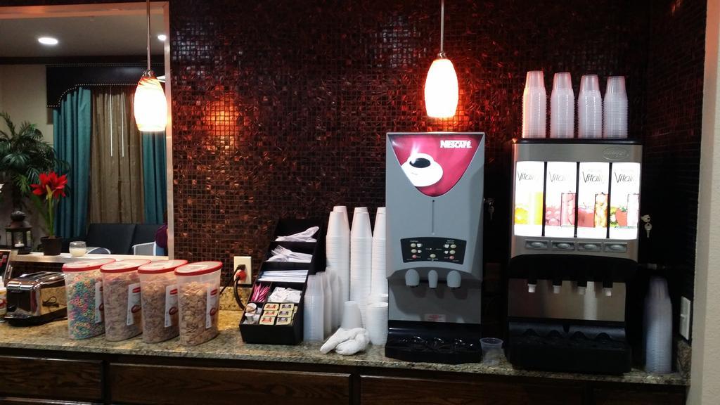 Texan Inn And Suites Tilden 외부 사진